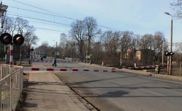 Zmiana terminu zamknięcia przejazdu kolejowego na ul. Wojska Polskiego w Szamotułach
